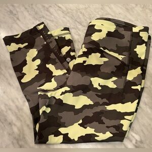 Lululemon Swift Speed HR Crop 21" Green Camo Women's 14.